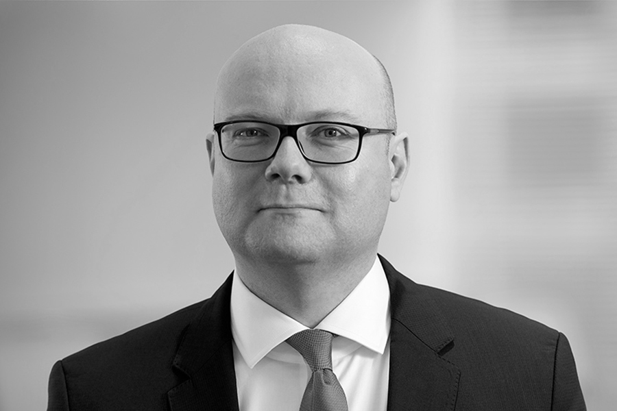 Dr. Alex Petrasincu